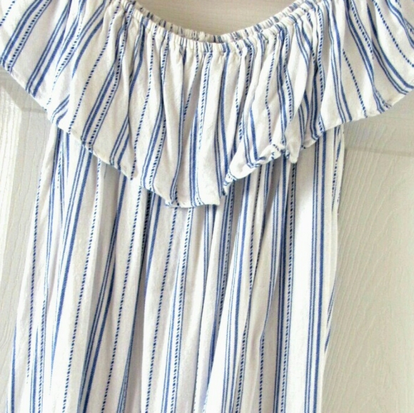 Mossimo Off the Shoulder Ruffle Dress - Picture 4 of 5
